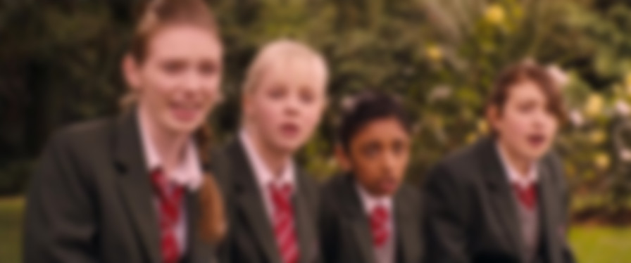 Angus, Thongs and Perfect Snogging backdrop