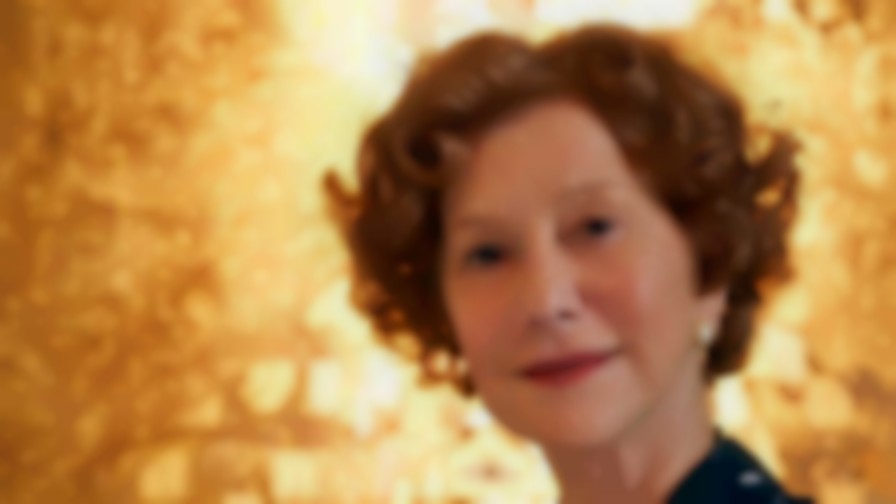 Woman in Gold backdrop