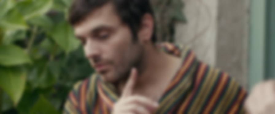 Felicità backdrop